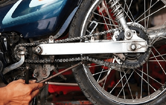 Cách bảo dưỡng xe máy nhông sên dĩa tại nhà trong mùa mưa 4 Hướng dẫn bảo dưỡng xe máy nhông sên xích dĩa tại nhà