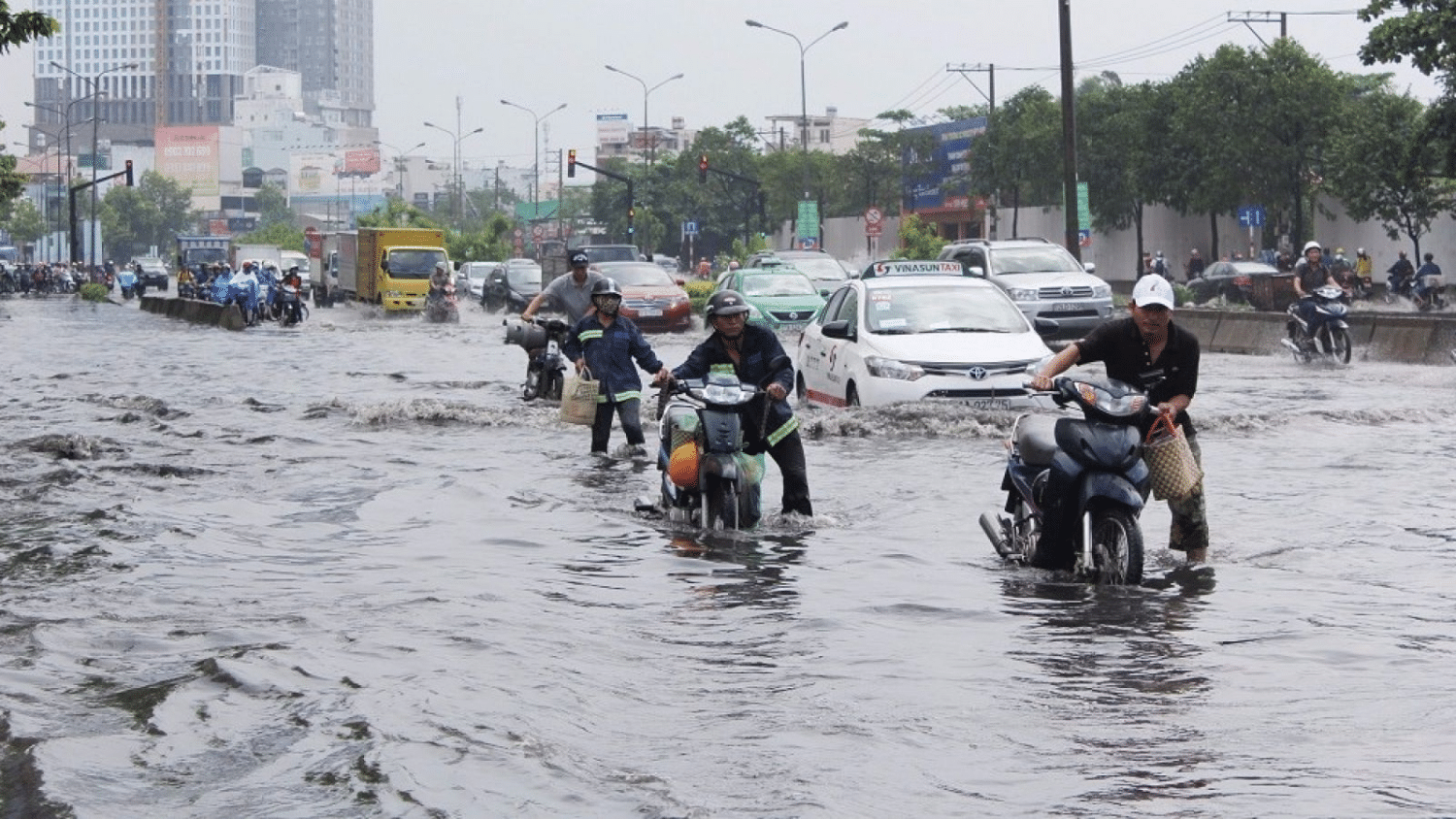 Cách xử lý tình trạng xe máy bị nước vào pô 2 Cách xử lý tình trạng xe máy bị nước vào pô