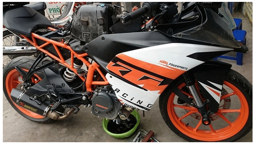Dịch vụ dịch vụ cứu hộ moto PKL vận chuyển xe về cửa hàng với xe bán tải