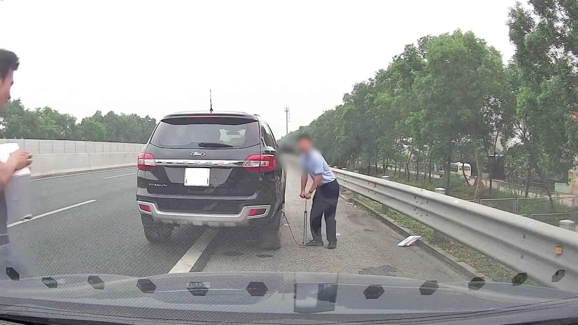 Tình huống hỏng xe giữa đường rất phổ biến với người lái xe
