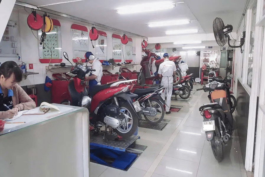 Sửa chữa, bảo dưỡng xe máy ngừng chạy đột ngột cần chú ý vấn đề gì? 5 Sửa chữa, bảo dưỡng xe máy tại quận 3 TPHCM hãy liên hệ ngay với Hoàng Gia Motor