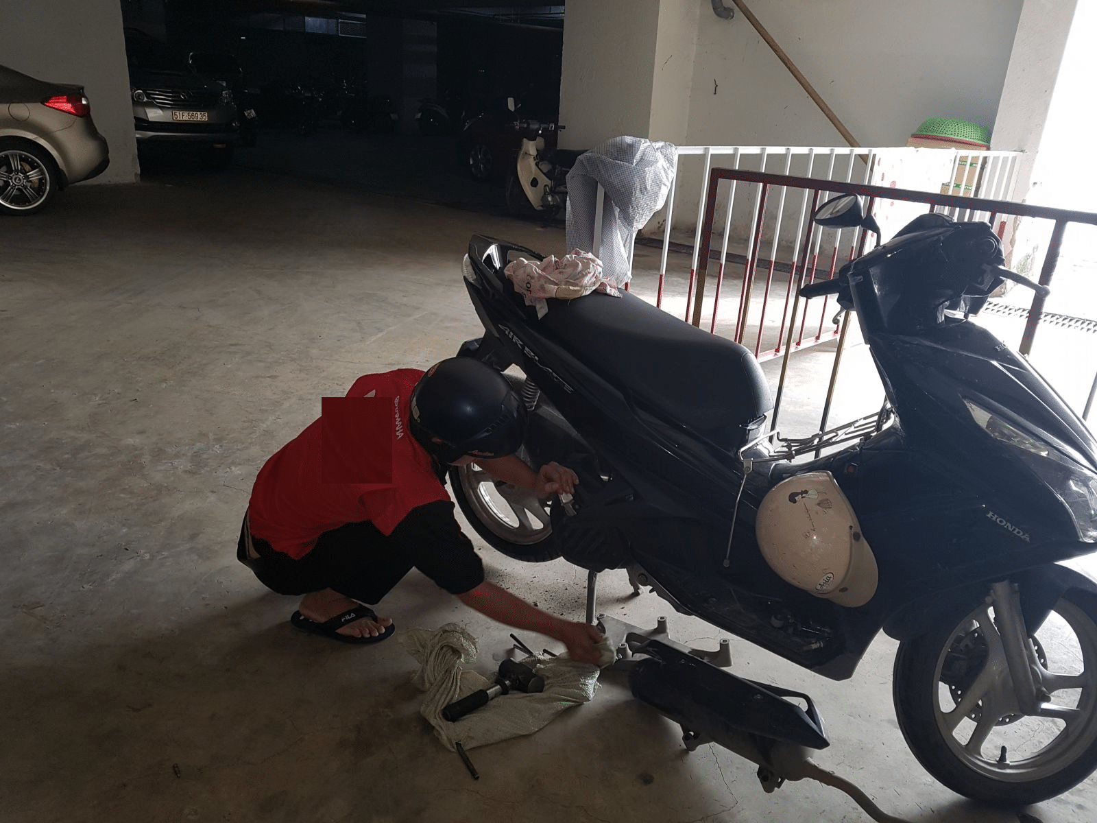 Top đơn vị sửa nhông dĩa xe máy, cứu hộ xe máy quận 7 chất lượng nhất 3 Cần sửa nhông đĩa xe máy gọi ngay dịch vụ cứu hộ xe máy quận 7 TPHCM